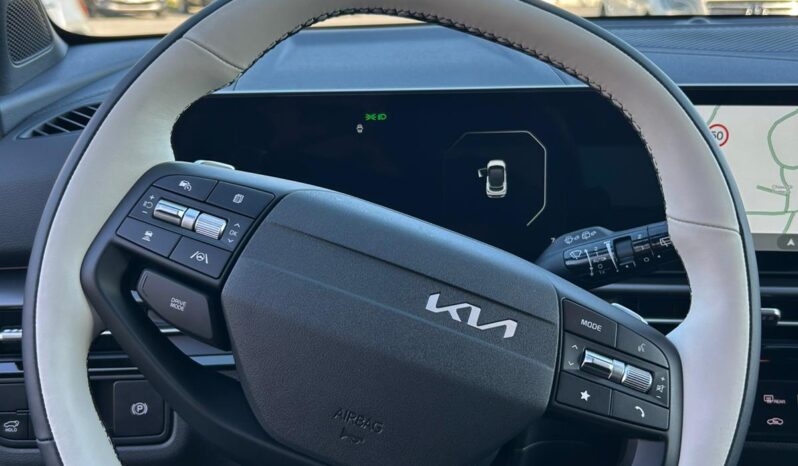 
								KIA SPORTAGE full									