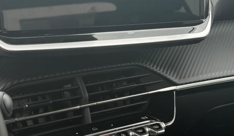 
								PEUGEOT 208 ALLURE PURETECH full									